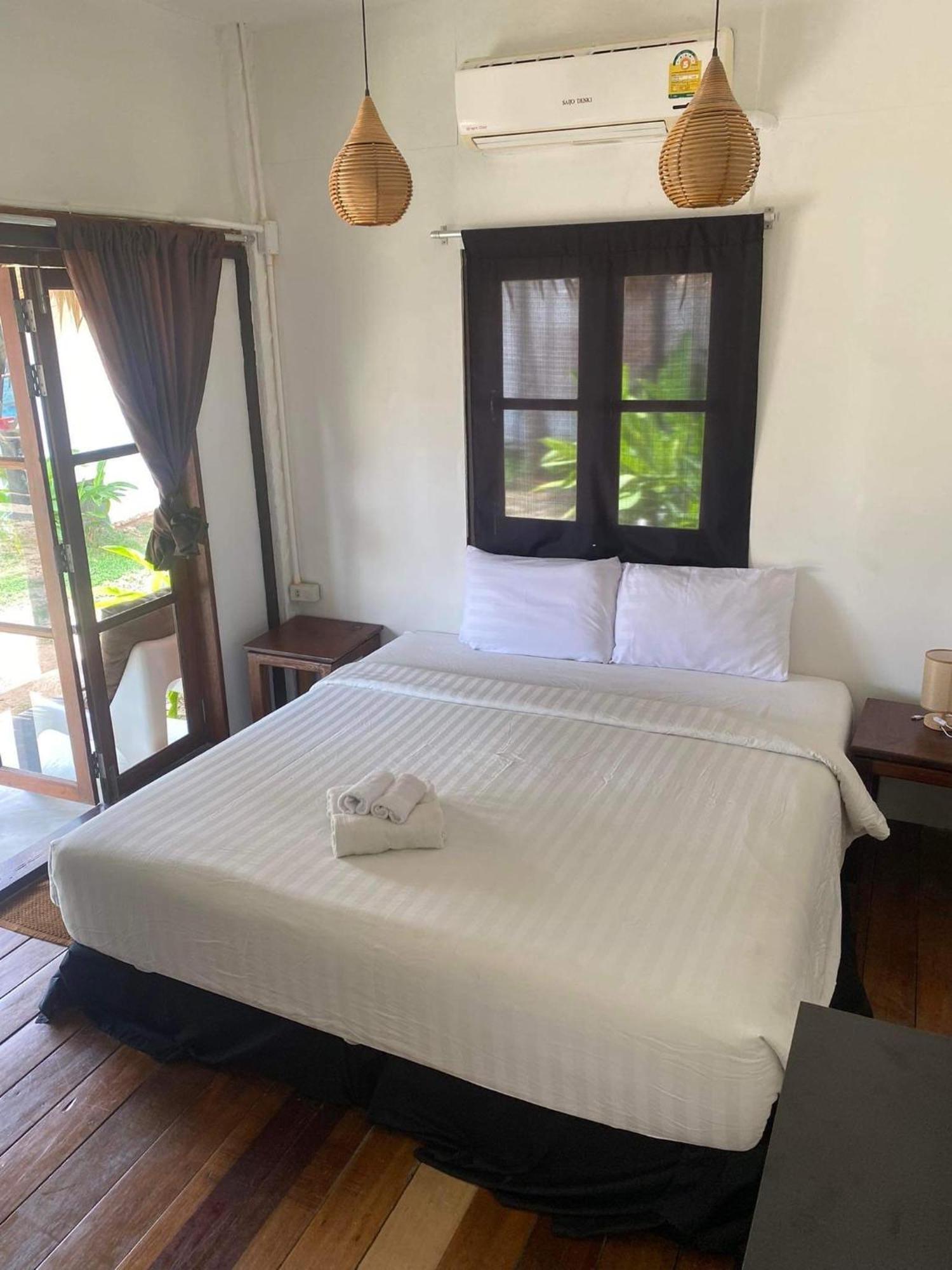 Wild Wood X Hansa Beach Fitness Resort Thongsala Exteriör bild